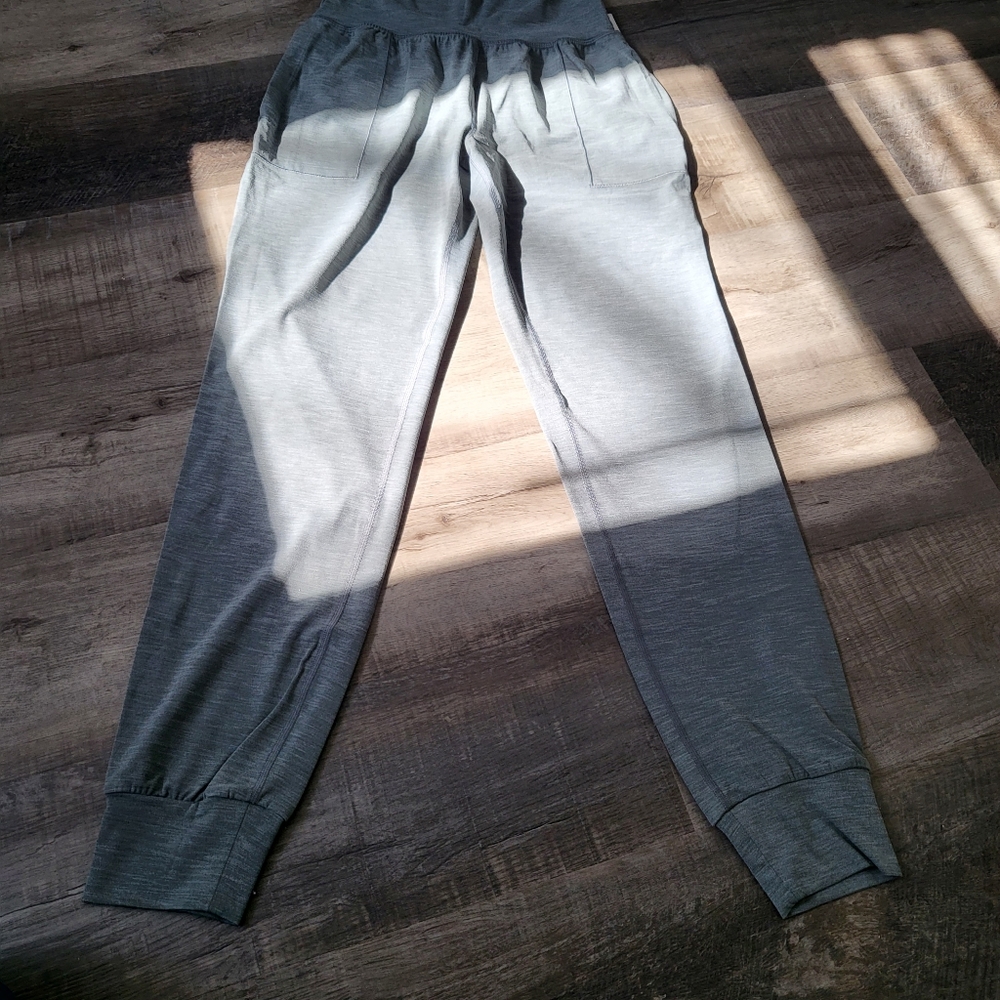 Salutation Joggers
